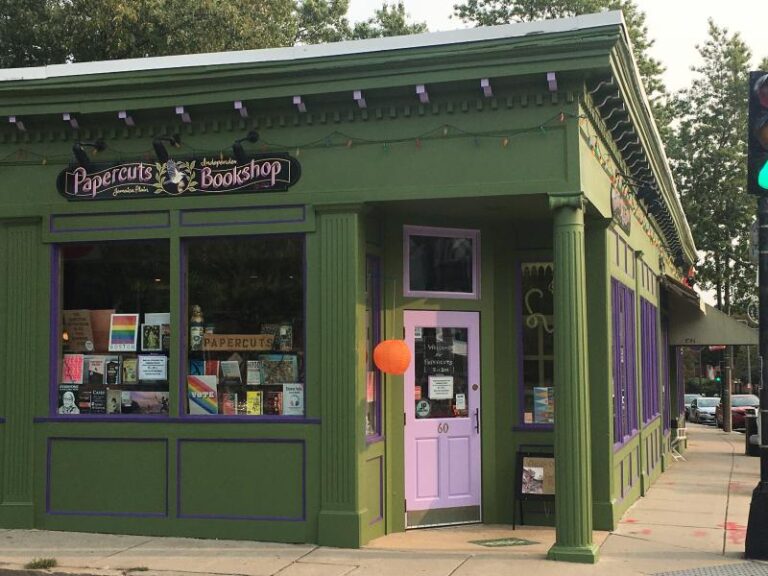 Papercuts Bookshop 768x576