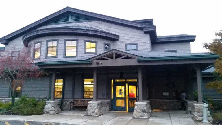 Hamilton-Wenham Public Library Hamilton-Wenham Public Library