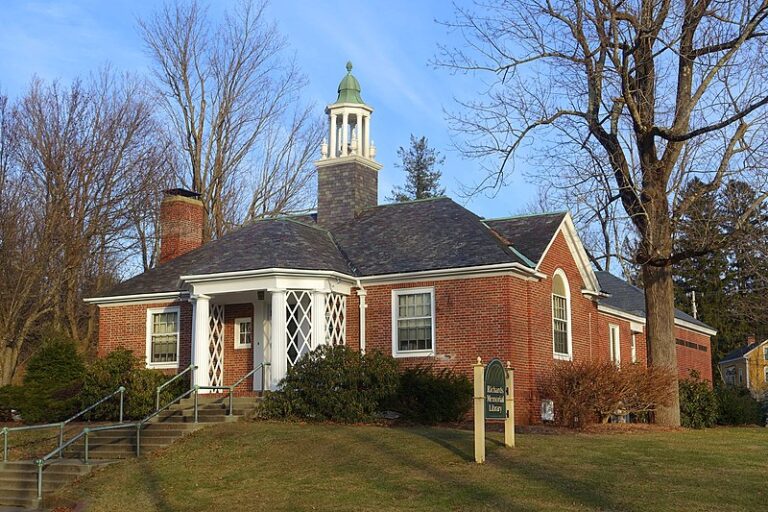 Richards Memorial Library